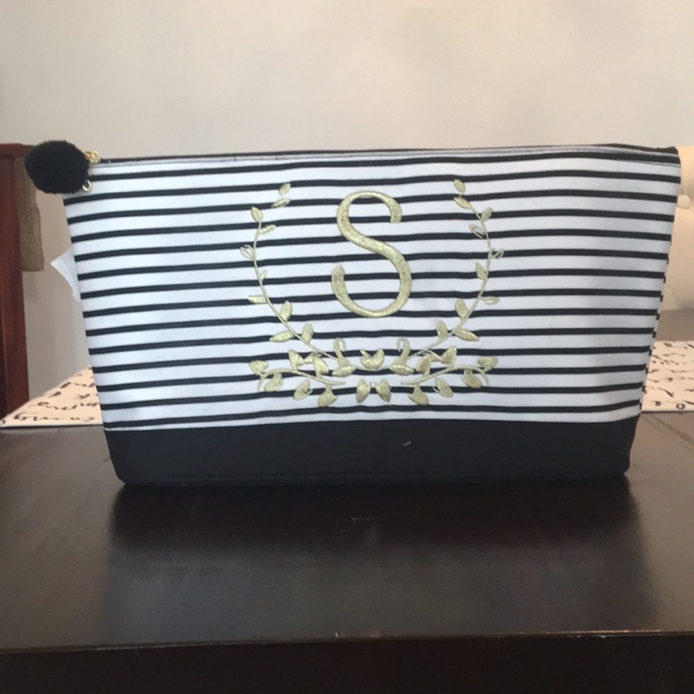 NWT “S” monogram large make up bag